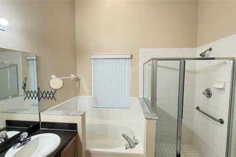 Villa ou maison à louer à Kissimmee, Floride: 4 chambres, 183.48 m2 № 2428975 - photo 6