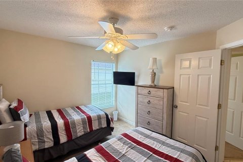 Villa ou maison à louer à Kissimmee, Floride: 4 chambres, 183.48 m2 № 2428975 - photo 18