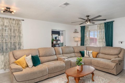 Casa en venta en Haines City, Florida, 4 dormitorios, 152.64 m2 № 1844303 - foto 4