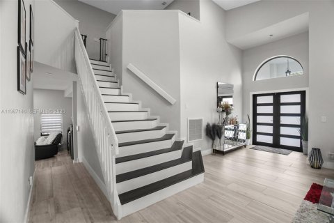 House in Pembroke Pines, Florida 4 bedrooms, 241.08 sq.m. № 2038356 - photo 24