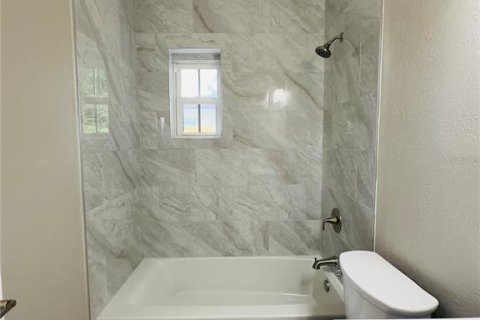 Casa en alquiler en Saint Petersburg, Florida, 2 dormitorios, 64.38 m2 № 1906196 - foto 17
