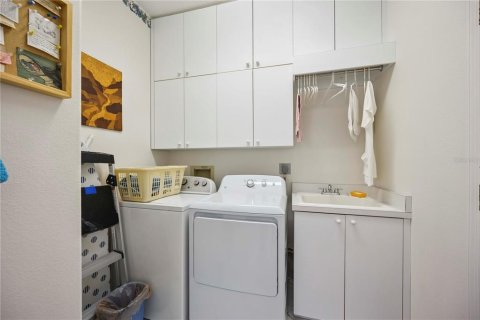 Casa en venta en Sarasota, Florida, 2 dormitorios, 176.89 m2 № 1842338 - foto 22