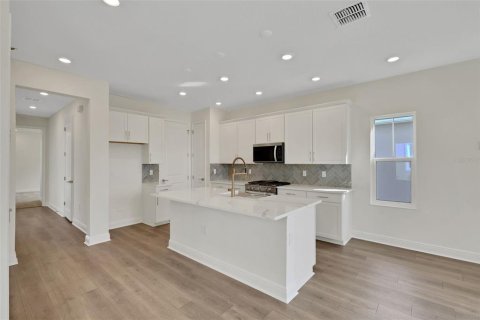 House in Lakewood Ranch, Florida 3 bedrooms, 157.56 sq.m. № 1523239 - photo 9