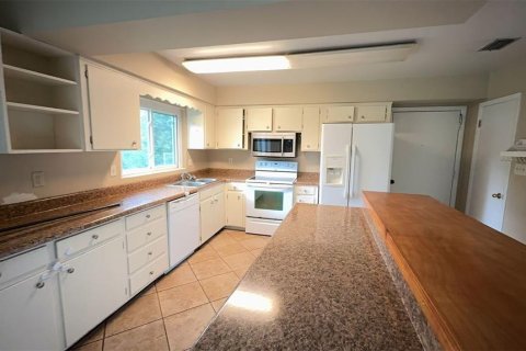 House in Gainesville, Florida 4 bedrooms, 175.77 sq.m. № 2233015 - photo 3
