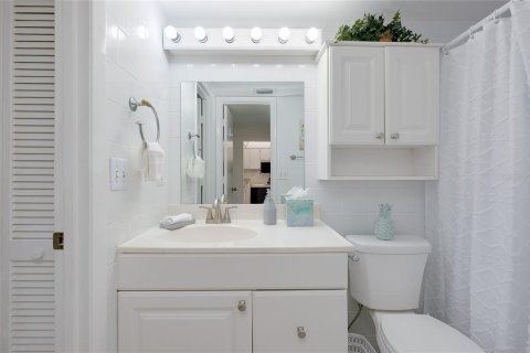 Condominio en venta en Venice, Florida, 1 dormitorio, 74.32 m2 № 2151883 - foto 13