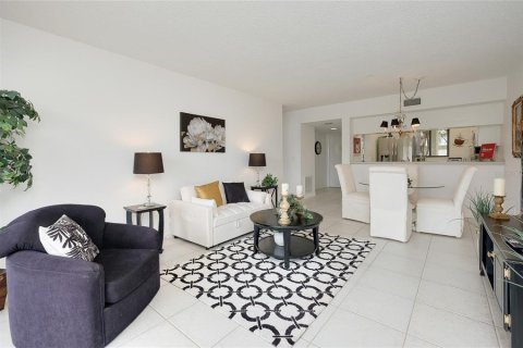 Condominio en venta en Venice, Florida, 1 dormitorio, 74.32 m2 № 2151883 - foto 3