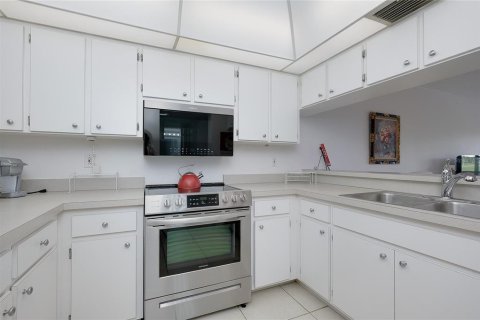 Condominio en venta en Venice, Florida, 1 dormitorio, 74.32 m2 № 2151883 - foto 16