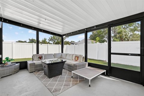 House in Clearwater, Florida 3 bedrooms, 201.41 sq.m. № 1914627 - photo 30