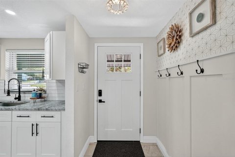 House in Clearwater, Florida 3 bedrooms, 201.41 sq.m. № 1914627 - photo 4