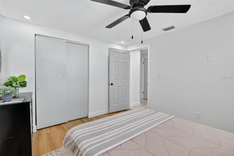 House in Clearwater, Florida 3 bedrooms, 201.41 sq.m. № 1914627 - photo 25