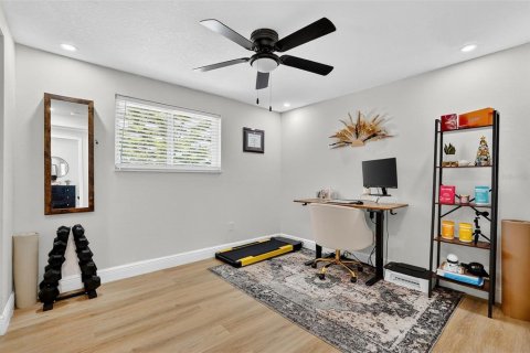 House in Clearwater, Florida 3 bedrooms, 201.41 sq.m. № 1914627 - photo 29