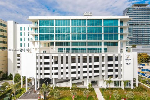 Propiedad comercial en venta en Aventura, Florida № 1671998 - foto 3