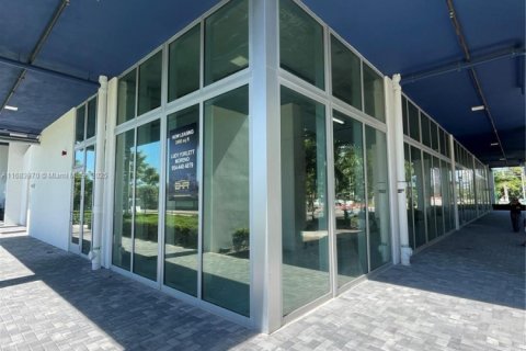 Купить коммерческую недвижимость в Авентура, Флорида № 1671998 - фото 15