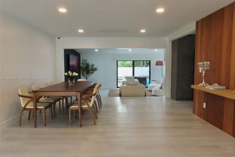 Villa ou maison à louer à Sunny Isles Beach, Floride: 3 chambres, 213.68 m2 № 1990118 - photo 5