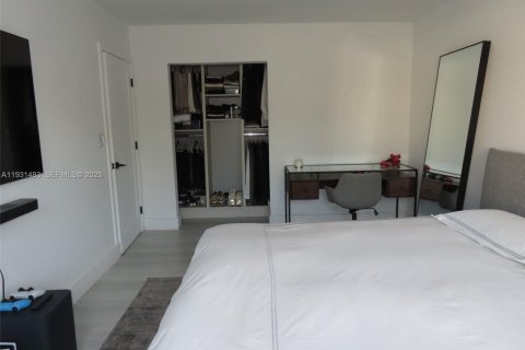 Villa ou maison à louer à Sunny Isles Beach, Floride: 3 chambres, 213.68 m2 № 1990118 - photo 16