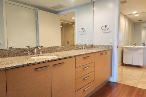Copropriété à vendre à Hallandale Beach, Floride: 2 chambres, 100.89 m2 № 2090137 - photo 18
