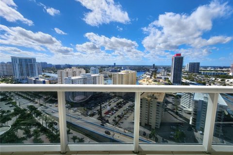 Copropriété à vendre à Hallandale Beach, Floride: 2 chambres, 100.89 m2 № 2090137 - photo 5