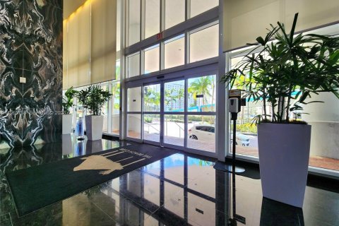 Copropriété à vendre à Hallandale Beach, Floride: 2 chambres, 100.89 m2 № 2090137 - photo 30