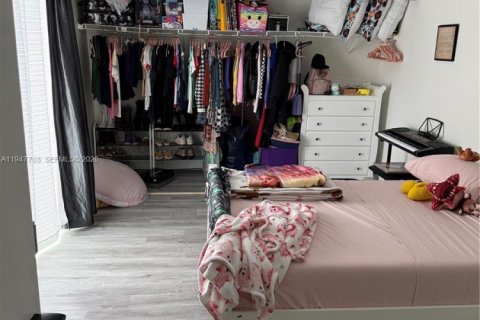 Снять в аренду таунхаус в Купер-Сити, Флорида 2 спальни, 117.43м2, № 2004463 - фото 7