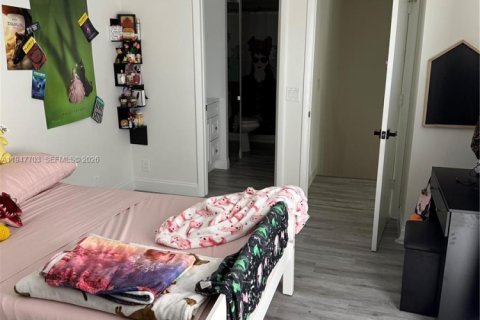 Снять в аренду таунхаус в Купер-Сити, Флорида 2 спальни, 117.43м2, № 2004463 - фото 8