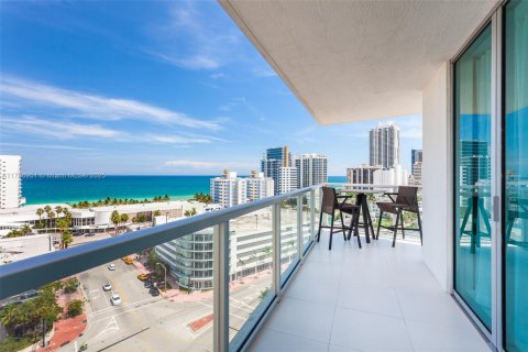 Condo in Miami Beach, Florida, 3 bedrooms  № 1977314 - photo 6