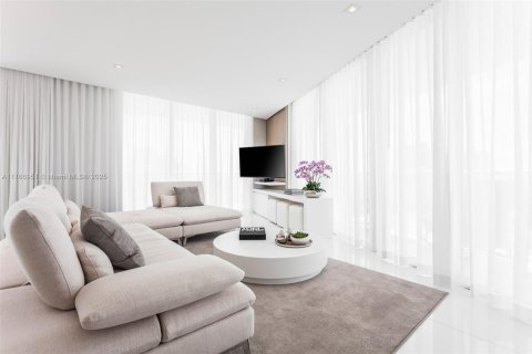 Condo in Miami Beach, Florida, 3 bedrooms  № 1977314 - photo 4