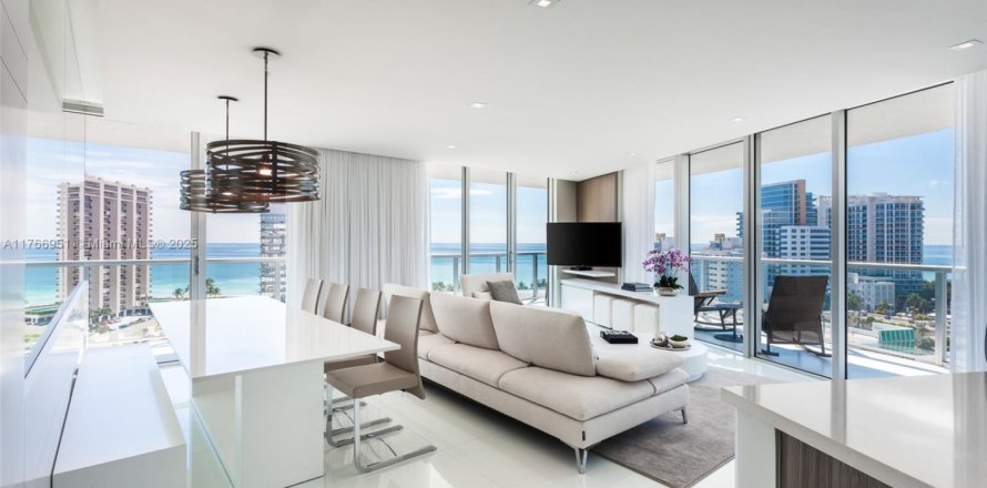 Condo in Miami Beach, Florida, 3 bedrooms  № 1977314