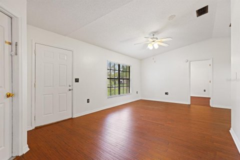 House in Zephyrhills, Florida 3 bedrooms, 138.05 sq.m. № 1886497 - photo 3