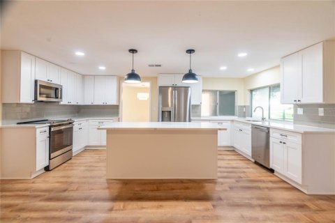 Villa ou maison à vendre à Hudson, Floride: 4 chambres, 184.23 m2 № 1654098 - photo 2