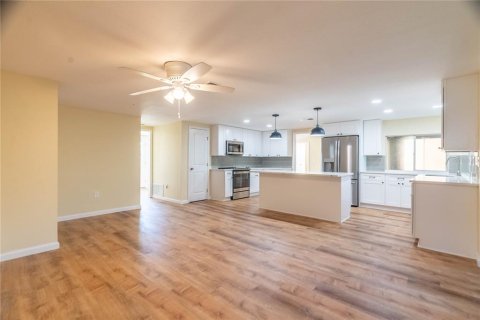 Villa ou maison à vendre à Hudson, Floride: 4 chambres, 184.23 m2 № 1654098 - photo 8