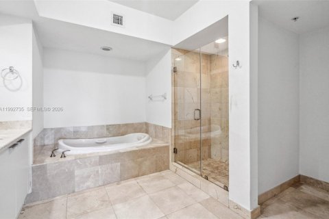 Купить кондоминиум в Норт-Майами, Флорида 3 спальни, 167.32м2, № 2062475 - фото 10