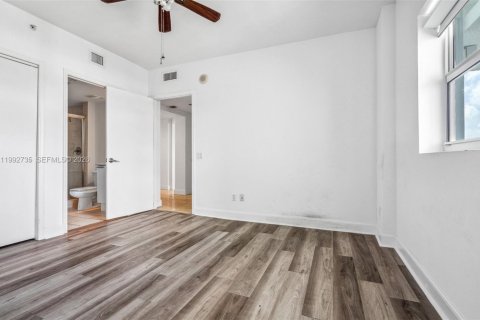 Купить кондоминиум в Норт-Майами, Флорида 3 спальни, 167.32м2, № 2062475 - фото 16