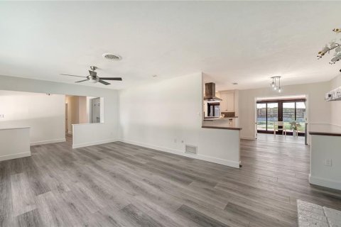 House in Sarasota, Florida 4 bedrooms, 245.82 sq.m. № 1742590 - photo 8