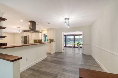 House in Sarasota, Florida 4 bedrooms, 245.82 sq.m. № 1742590 - photo 9