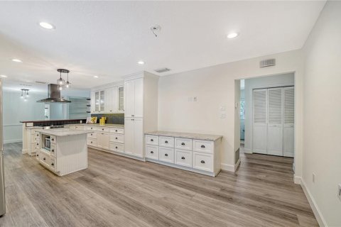 House in Sarasota, Florida 4 bedrooms, 245.82 sq.m. № 1742590 - photo 18