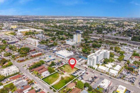 Immobilier commercial à vendre à Miami, Floride № 2066518 - photo 5