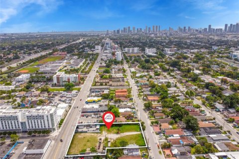 Immobilier commercial à vendre à Miami, Floride № 2066518 - photo 8