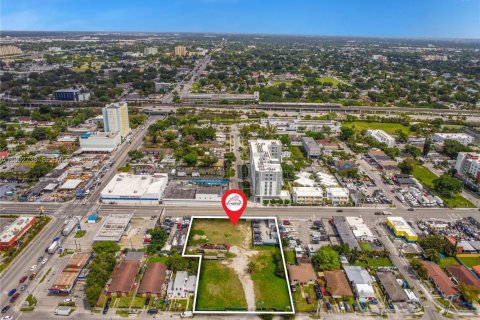 Immobilier commercial à vendre à Miami, Floride № 2066518 - photo 6