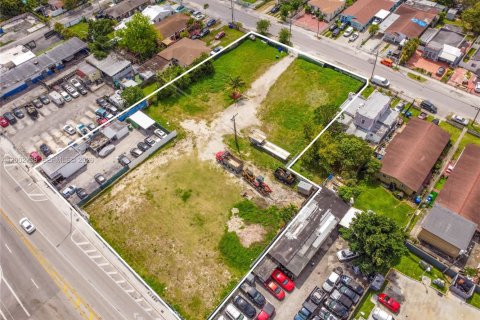 Immobilier commercial à vendre à Miami, Floride № 2066518 - photo 10