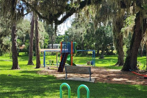 House in Ocala, Florida 3 bedrooms, 132.85 sq.m. № 1841581 - photo 17