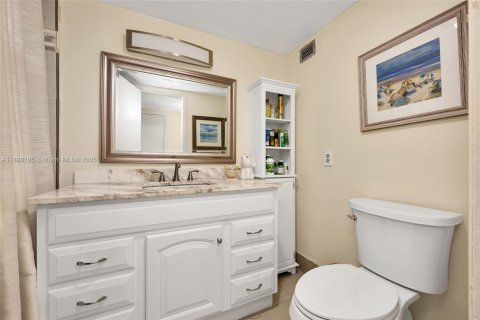 Copropriété à vendre à Aventura, Floride: 2 chambres, 99.68 m2 № 2038795 - photo 14
