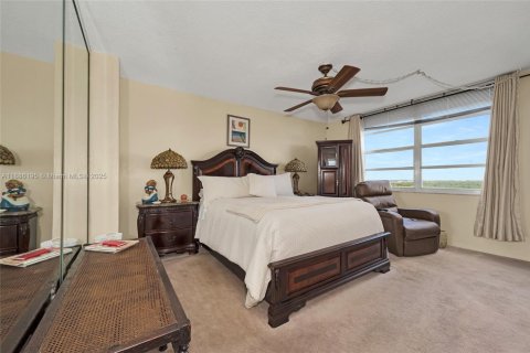 Copropriété à vendre à Aventura, Floride: 2 chambres, 99.68 m2 № 2038795 - photo 12