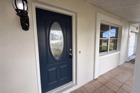 Casa en venta en Spring Hill, Florida, 2 dormitorios, 78.78 m2 № 2156903 - foto 4