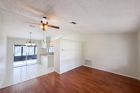 Casa en venta en Spring Hill, Florida, 2 dormitorios, 78.78 m2 № 2156903 - foto 7