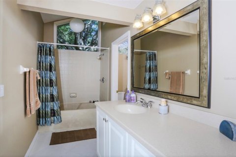 House in Venice, Florida 2 bedrooms, 155.61 sq.m. № 214759 - photo 13