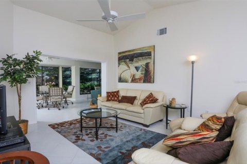 House in Venice, Florida 2 bedrooms, 155.61 sq.m. № 214759 - photo 7