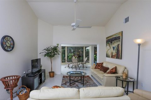 House in Venice, Florida 2 bedrooms, 155.61 sq.m. № 214759 - photo 5