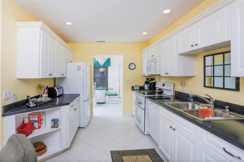 House in Venice, Florida 2 bedrooms, 155.61 sq.m. № 214759 - photo 10
