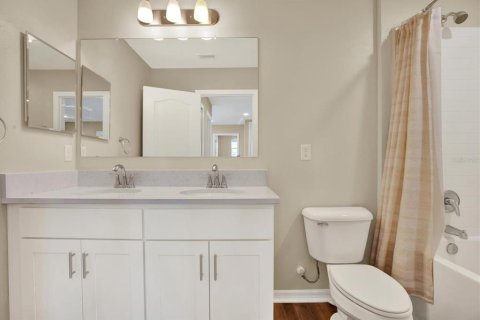 House in San Antonio, Florida 5 bedrooms, 284.19 sq.m. № 1717593 - photo 25