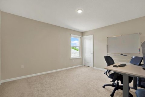 House in San Antonio, Florida 5 bedrooms, 284.19 sq.m. № 1717593 - photo 22